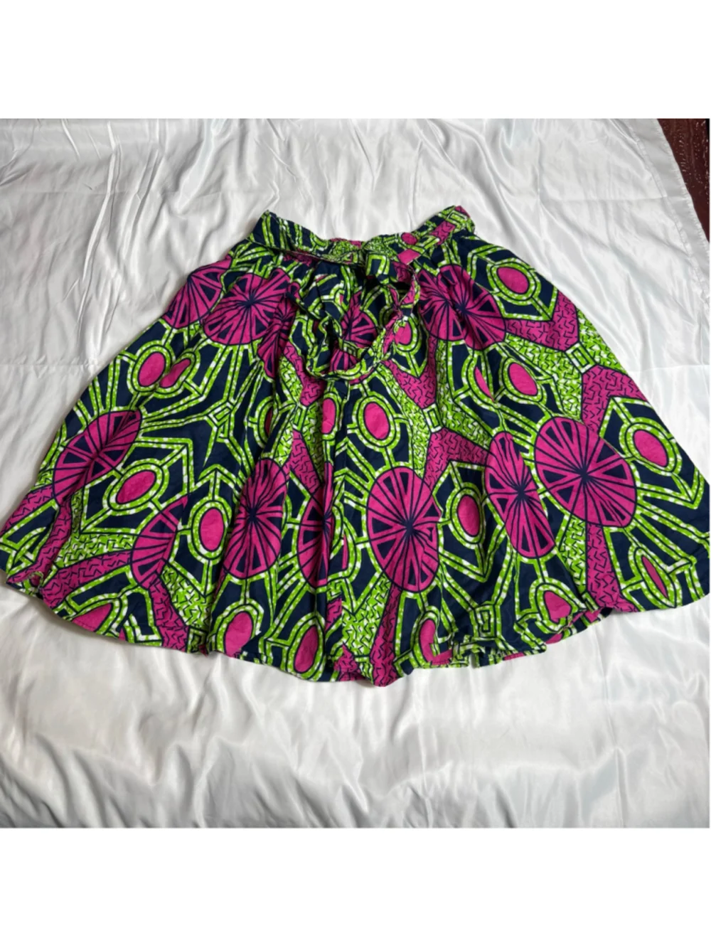 Women's African Stars A-Line Skirt Size M Black Pink Geometric Print